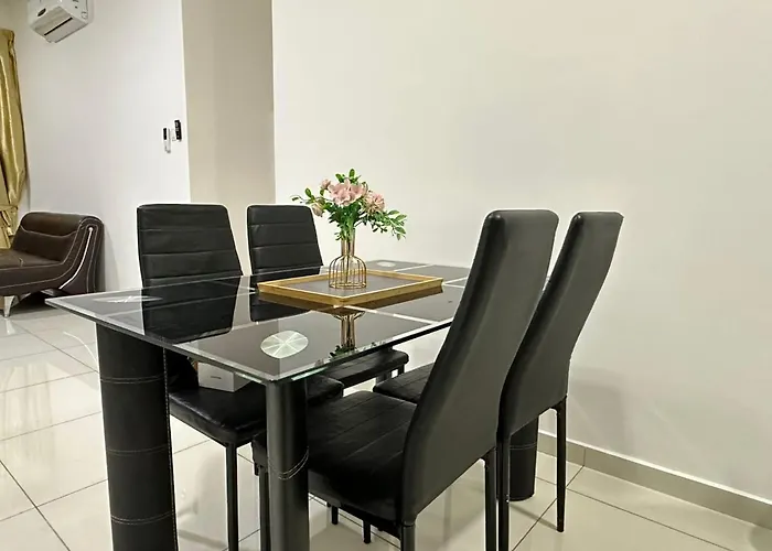 Dsummit City View High Floor 5-6 Pax Netflix Wifi